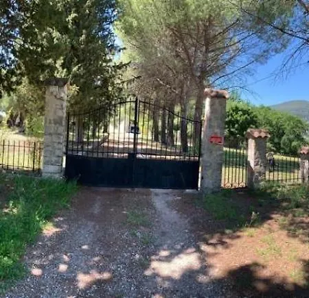 3 Pieces Au Dernier Etage Dans Bastide Grassoise