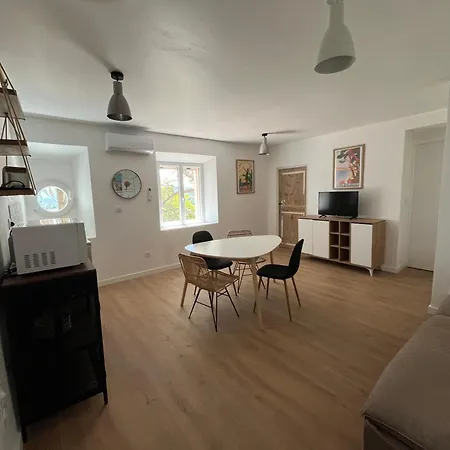 Apartment 3 Pieces Au Dernier Etage Dans Bastide Grassoise Grasse