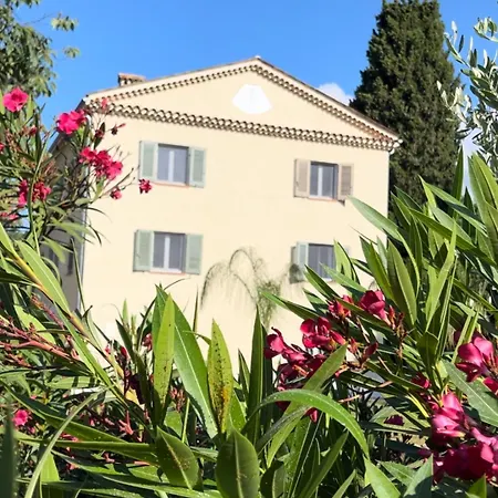 Apartment 3 Pieces Au Dernier Etage Dans Bastide Grassoise Grasse