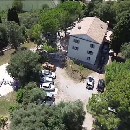 Apartment 3 Pieces Au Dernier Etage Dans Bastide Grassoise Grasse